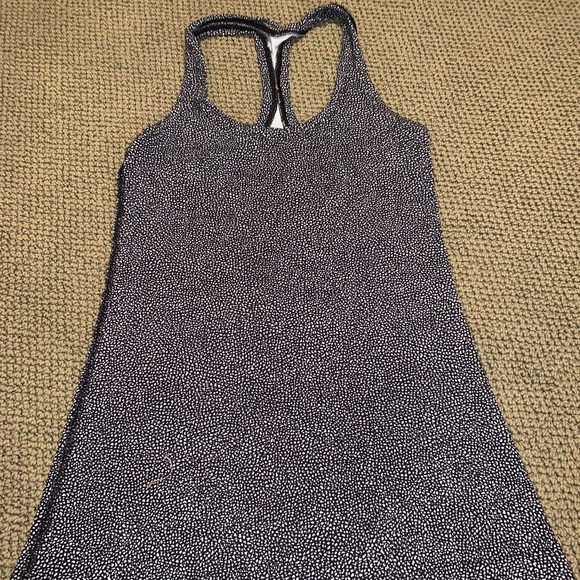lululemon athletica Tops - Lululemon Cool Razorback - Size 4